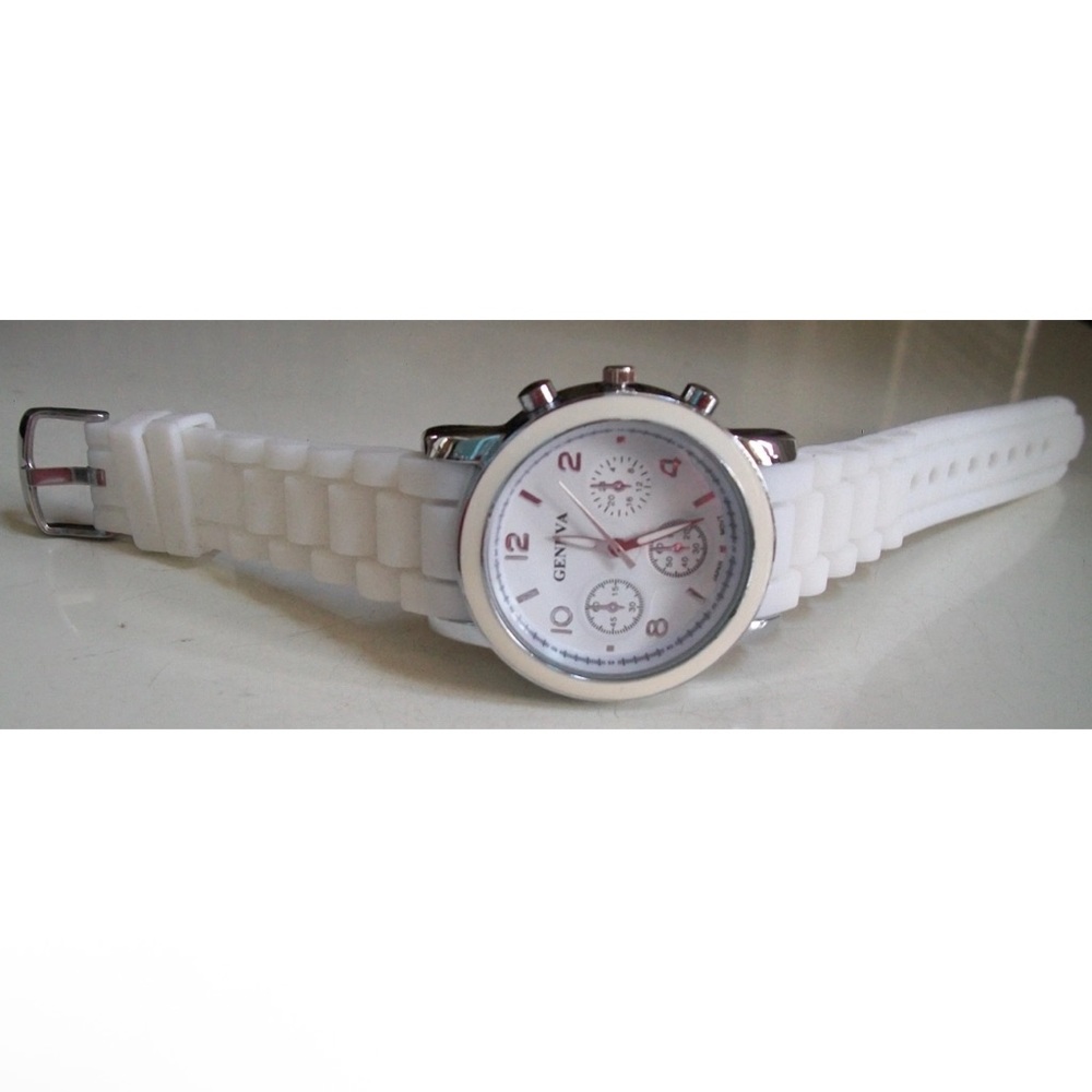 Boy's Or Girl's casual white silicone Band Fashion Wrist Watch